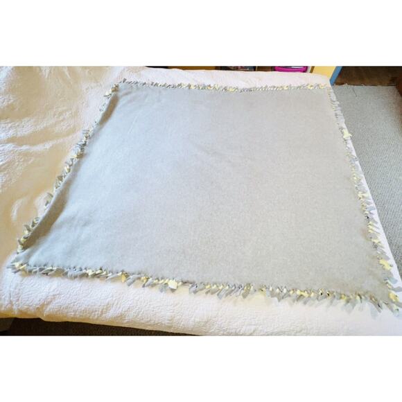 Handmade Yellow Gray Fleece Tie Knot Blanket Lamb Soft Double Layer 44" x 55" - Picture 2 of 4